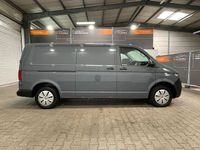 Gebraucht VW Transporter 150 PS (110 kW) 2022 Pure grey Van