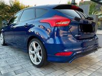 Usata Ford Focus ST-Line 150 CV (110 kW) 2016 Blu Berlina