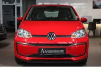 Usado VW up! Basis 65 CV (47 kW) 2021 Rojo Utilitario
