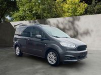 Gebraucht Ford Tourneo Titanium 101 PS (74 kW) 2016 Grau Kombi