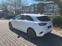 Second-hand Kia Ceed 101 CP (74 kW) 2025 Alb Hatchback