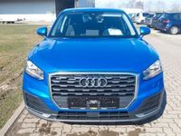 Gebraucht Audi Q2 Basis 116 PS (85 kW) 2018 Blau SUV