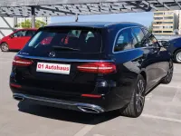 Gebraucht Mercedes E300 306 PS (225 kW) 2022 Schwarz/baltic black Kombi