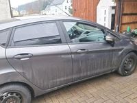 Gebraucht Ford Fiesta 101 PS (74 kW) 2015 Grau Kleinwagen