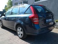 Second-hand Kia Ceed 109 CP (80 kW) 2009 Albastru Hatchback