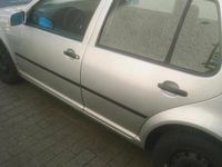 Gebraucht VW Golf IV 105 PS (77 kW) 2001 Silber Kleinwagen