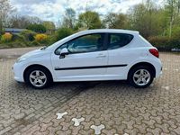 Gebraucht Peugeot 207 95 PS (69 kW) 2009 Weiß Kleinwagen