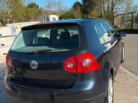 Second-hand VW Golf V 105 CP (77 kW) 2004 Albastru Hatchback