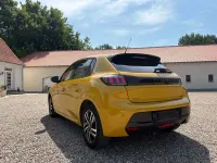 Gebraucht Peugeot 208 Allure 102 PS (75 kW) 2021 Gelb Kleinwagen