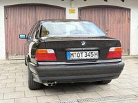 Second-hand BMW 325 192 CP (141 kW) 1994 Negru Berlinǎ