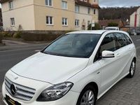 Gebraucht Mercedes B180 109 PS (80 kW) 2012 Weiß Van / Kleinbus