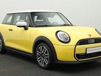 Second-hand Mini Cooper Classic 156 CP (114 kW) 2025 Galben Hatchback