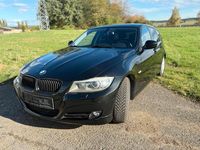 Gebraucht BMW 318 143 PS (105 kW) 2012 Schwarz Kombi