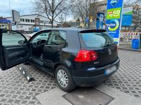Second-hand VW Golf 75 CP (55 kW) 2005 Negru Coupe