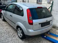 Second-hand Ford Fiesta 80 CP (58 kW) 2004 Argintiu Hatchback