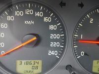 Second-hand Volvo V40 100 CP (73 kW) 2004 Albastru Break