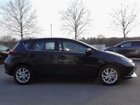 Gebraucht Toyota Auris 116 PS (85 kW) 2016 Black mica / ink Limousine