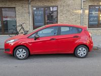 Gebraucht Ford Fiesta Ambiente 65 PS (47 kW) 2013 Rot Kleinwagen