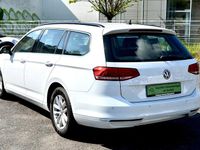 Gebraucht VW Passat 120 PS (88 kW) 2016 Weiß Kombi