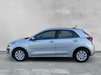Gebraucht Kia Rio Spirit 101 PS (74 kW) 2023 Silber Limousine