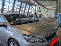 Gebraucht Peugeot 308 Active 120 PS (88 kW) 2015 Limousine