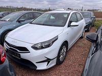 Gebraucht Kia Ceed Play 120 PS (88 kW) 2023 Weiß Kleinwagen