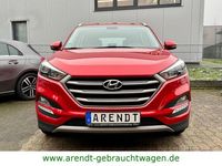 Gebraucht Hyundai Tucson Trend 132 PS (97 kW) 2016 Rot SUV