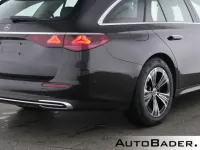 Gebraucht Mercedes 200 Avantgarde 204 PS (150 kW) 2025 197 lack obsidianschwarz (metallic) Kombi