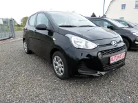 Gebraucht Hyundai i10 Select 67 PS (49 kW) 2019 Schwarz Kleinwagen