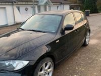 Gebraucht BMW 116 122 PS (89 kW) 2010 Schwarz Kleinwagen
