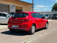 Gebraucht Opel Astra Selection 116 PS (85 kW) 2015 Power rot/traffic red ral3020 Limousine