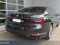 Gebraucht BMW 750L Performance 530 PS (389 kW) 2022 Grau Limousine