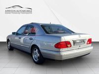Gebraucht Mercedes E230 Avantgarde 150 PS (110 kW) 1997 Silber Limousine