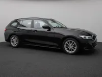 Gebraucht BMW 318 Sport Line 150 PS (110 kW) 2023 Schwarz 2668schwarz Limousine