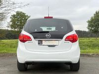 Gebraucht Opel Meriva 120 PS (88 kW) 2011 Weiß Van / Kleinbus