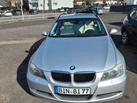 Gebraucht BMW 320 163 PS (119 kW) 2007 Silber Kombi