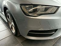 Gebraucht Audi A3 Attraction 110 PS (80 kW) 2014 Silber Limousine