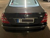 Gebraucht Mercedes E200 Avantgarde 163 PS (119 kW) 2004 Schwarz Limousine