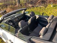 Gebraucht VW Beetle Cabriolet 105 PS (77 kW) 2016 Weiß Cabrio