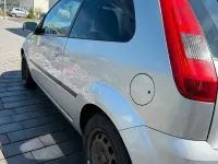 Gebraucht Ford Fiesta 65 PS (47 kW) 2005 Silber Kleinwagen
