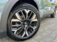 Neu Citroën e-C4 114 kW (156 PS) 2025 Grün Limousine