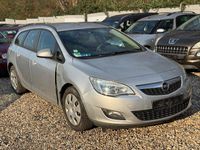 Gebraucht Opel Astra Selection 95 PS (69 kW) 2011 Silber Kombi