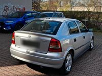 Gebraucht Opel Astra Edition 101 PS (74 kW) 2007 Silber Limousine
