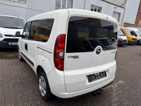 Gebraucht Opel Combo Edition 90 PS (66 kW) 2012 Weiß Van / Kleinbus