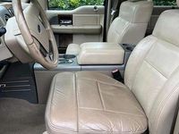 Second-hand Ford V8 301 CP (221 kW) 2004 Negru SUV