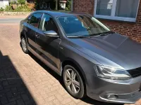 Gebraucht VW Jetta Match 122 PS (89 kW) 2012 Grau Limousine