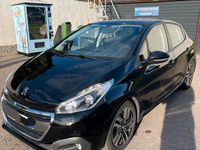 Gebraucht Peugeot 208 75 PS (55 kW) 2017 Schwarz Kleinwagen