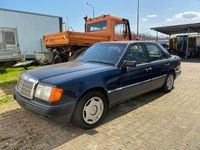 Gebraucht Mercedes E230 132 PS (97 kW) 1991 Blau Limousine