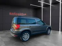 Używany Skoda Yeti Plus Edition 122 KM (89 kW) 2013 Brązowy SUV