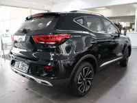 Neu MG ZS Luxury 106 PS (77 kW) 2025 Schwarz SUV